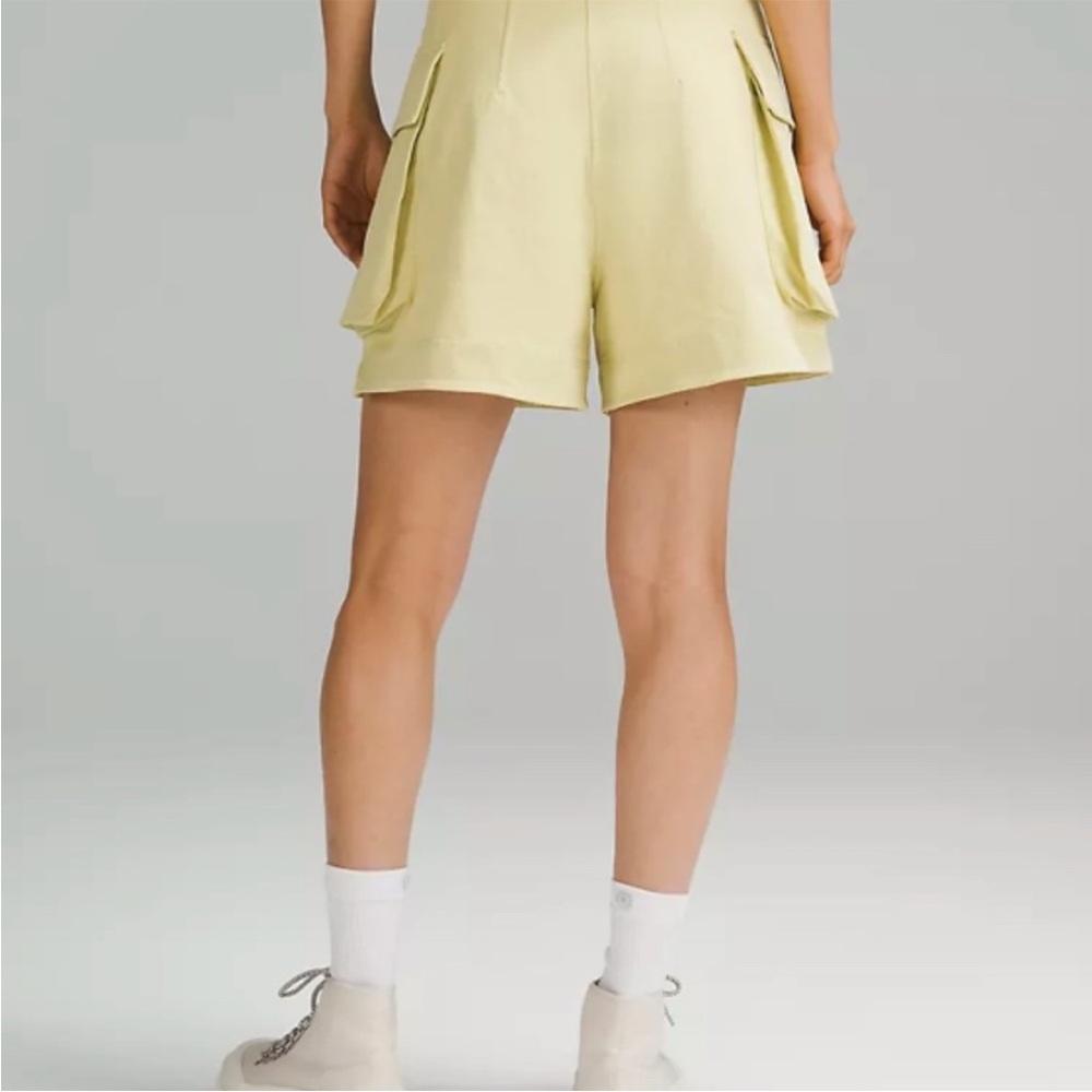 Lululemon Relaxed-Fit Super-High-Rise Cargo Short 4" - Picture 4 of 16